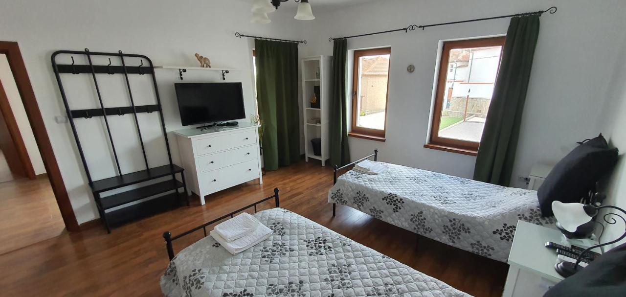 Guest House Eolea Biser Bagian luar foto