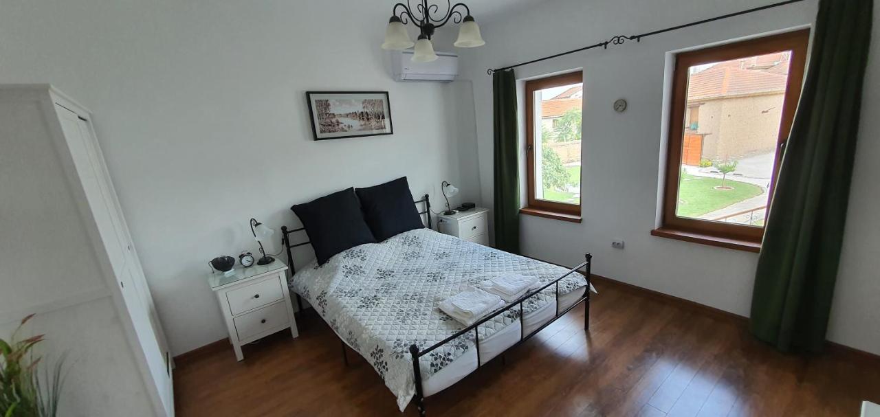 Guest House Eolea Biser Bagian luar foto