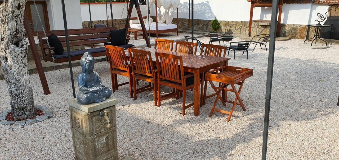 Guest House Eolea Biser Bagian luar foto