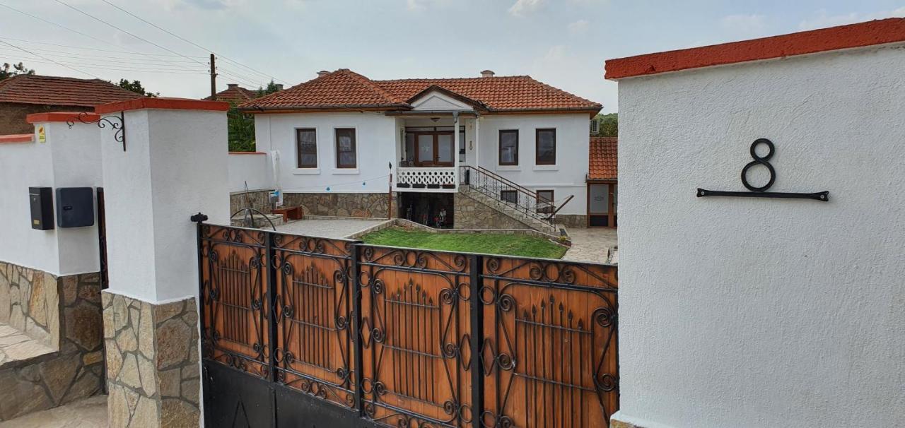 Guest House Eolea Biser Bagian luar foto